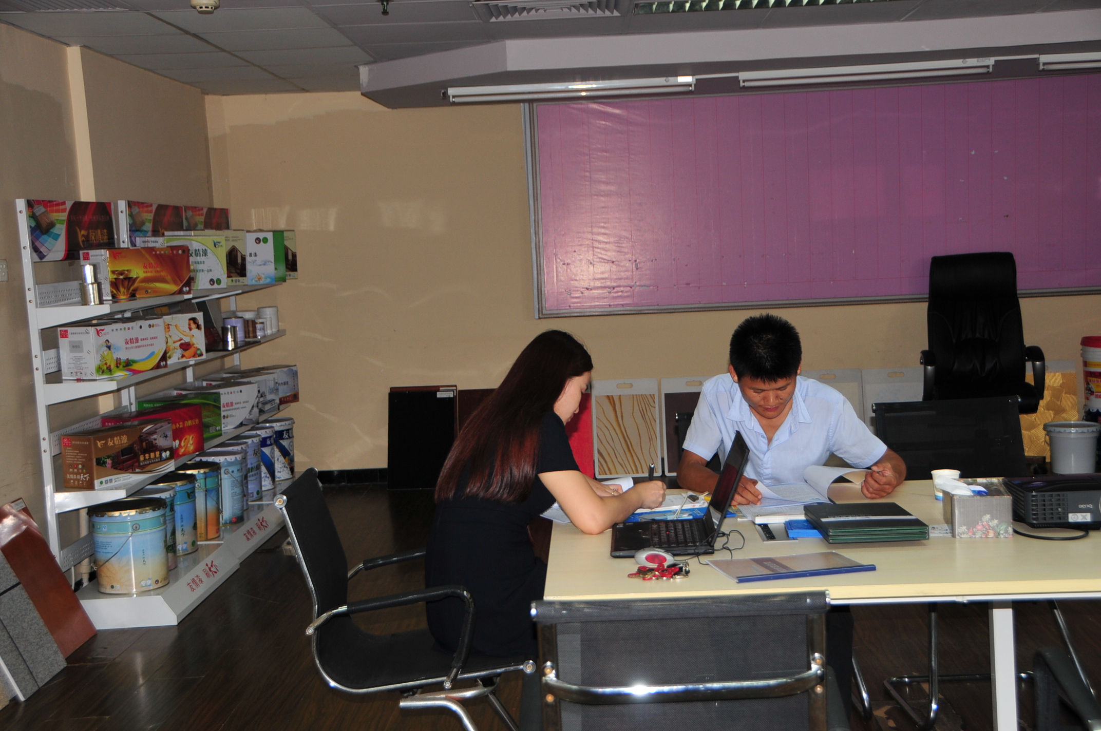 客戶信任支持,激勵友情漆追求不已 客戶信任支持,激勵友情漆追求不已