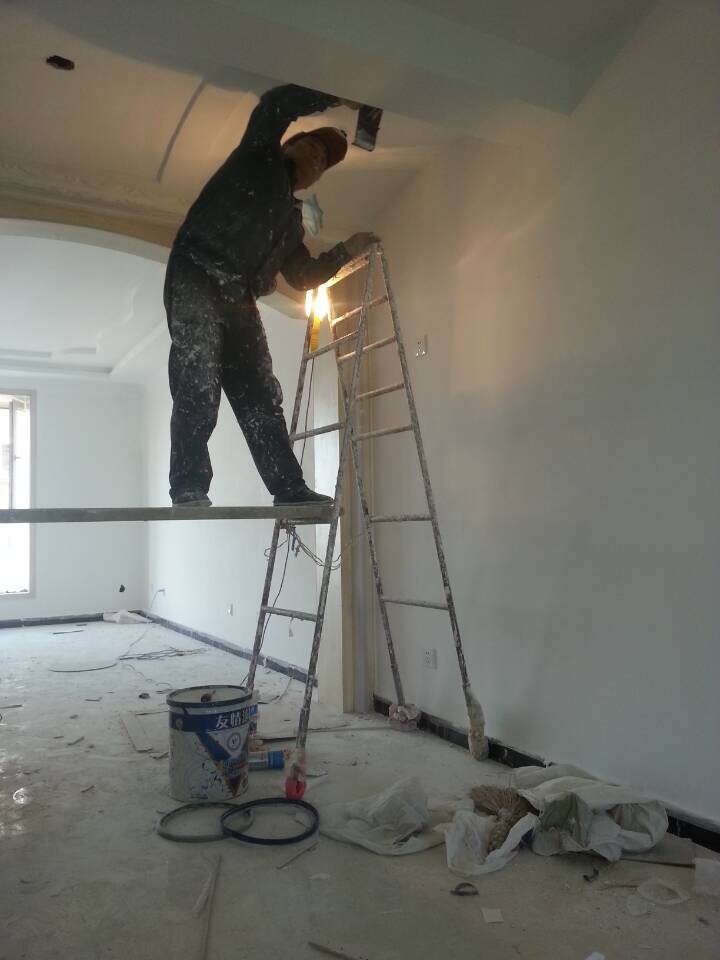 友情漆以優(yōu)質(zhì)產(chǎn)品和優(yōu)勝服務領(lǐng)先同行