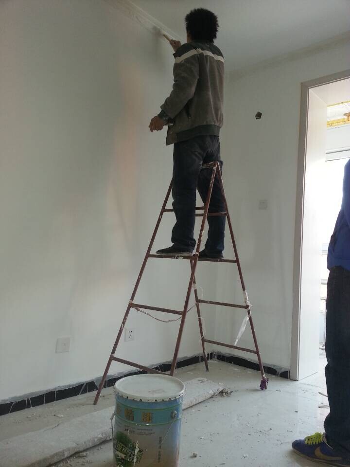 友情漆以優(yōu)質(zhì)產(chǎn)品和優(yōu)勝服務領(lǐng)先同行 友情漆以優(yōu)質(zhì)產(chǎn)品和優(yōu)勝服務領(lǐng)先同行