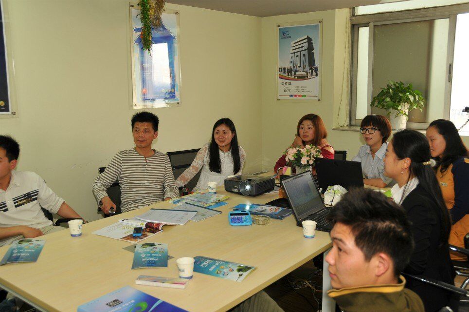 友情漆加強(qiáng)培訓(xùn)服務(wù),提升加盟商經(jīng)營能力 友情漆加強(qiáng)培訓(xùn)服務(wù),提升加盟商經(jīng)營能力